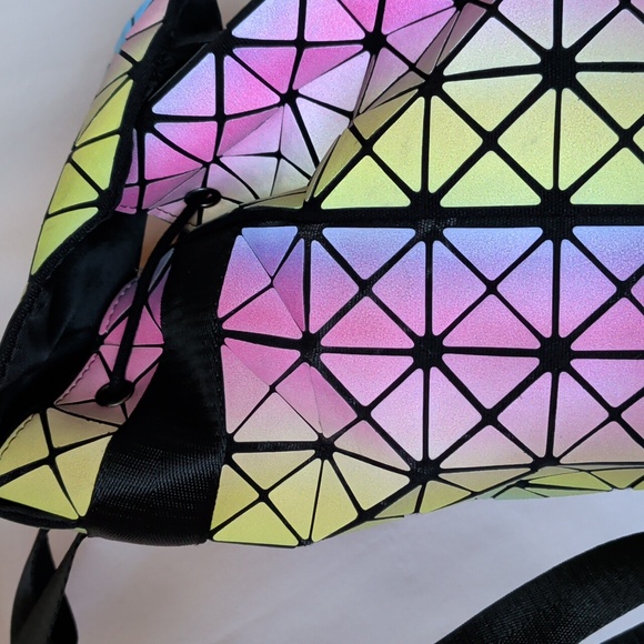 BAO BAO Issey Miyake Reflective Geometric Drawstring Backpack - Picture 7 of 14